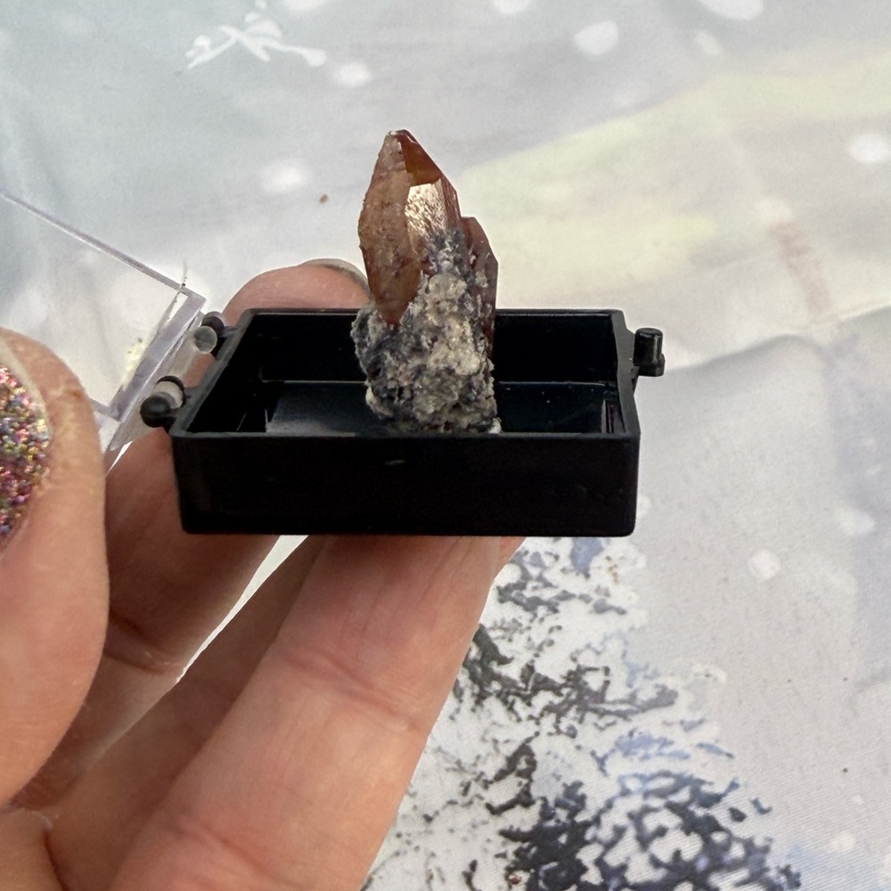 Topaz Specimen - Picture 4 of 5